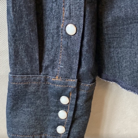 Wrangler Button Down Shirt Size L - Picture 5 of 6